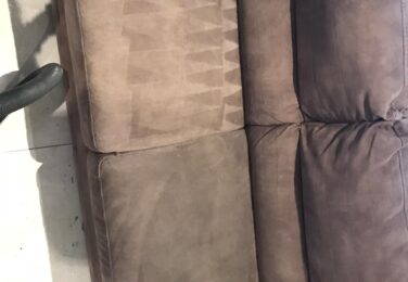 When Your Upholstery Needs To Be Cleaned, Call In The Professionals