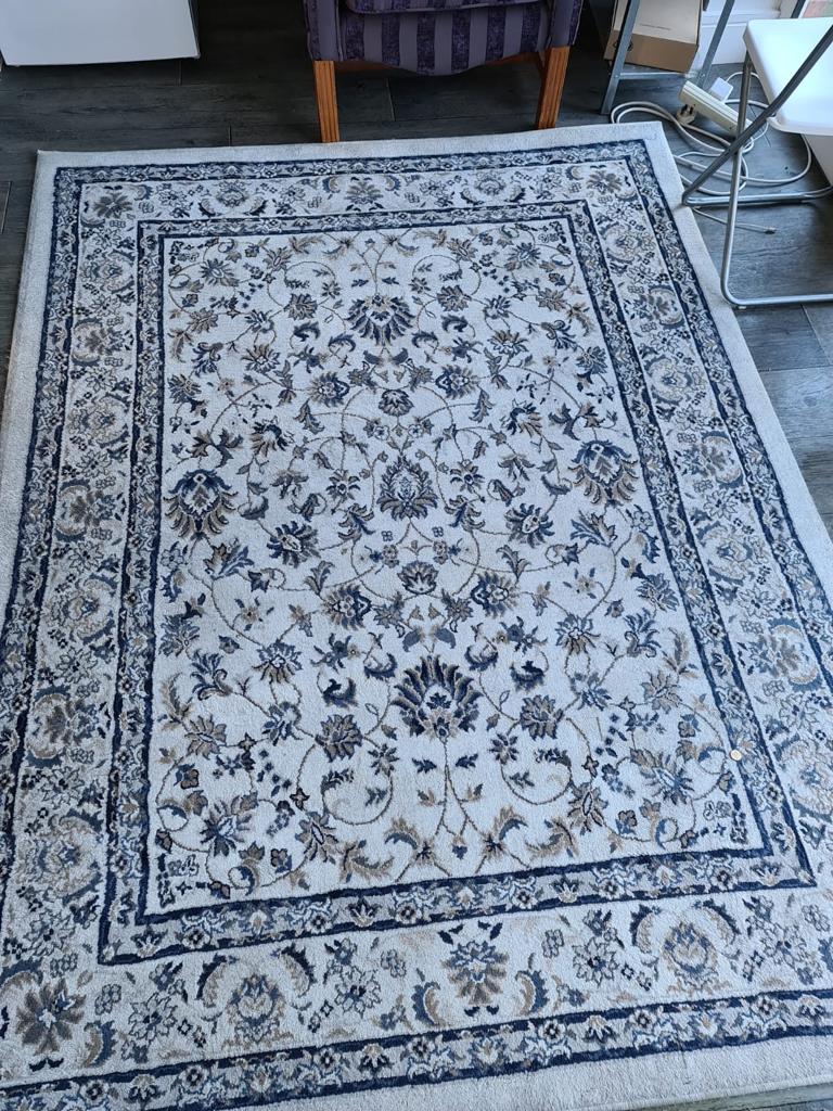 Save Money For Your Business With Quality Carpet Cleaning