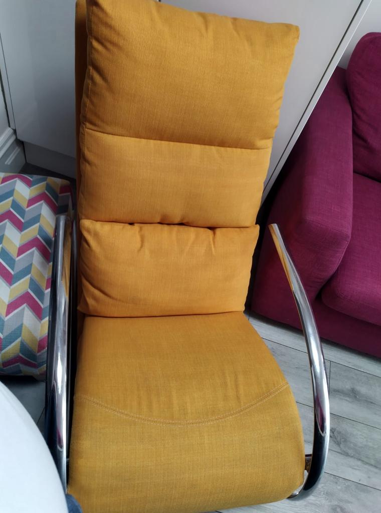 Signs That Tell You Your Sofa Needs Cleaning